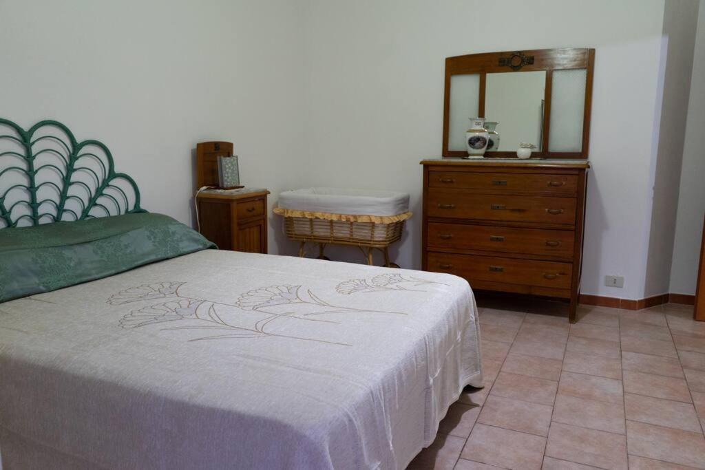 Comodo Appartamento A Crotone Exteriör bild